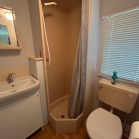 Quarto em Acomodações Particulares Cabanon Dans Le Jardin